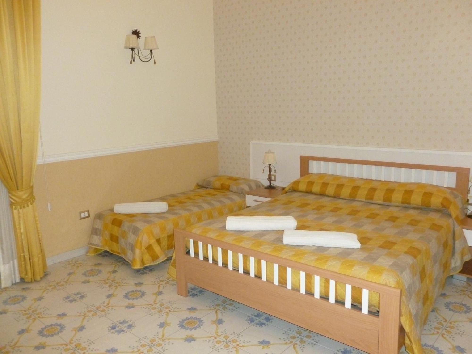 Olimpo Degli Dei Nápoles Quarto foto